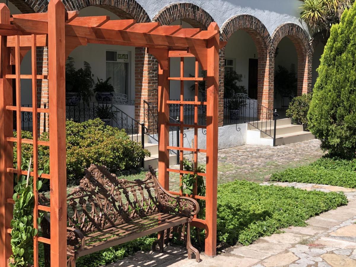 Club Vergel Resort Bernal Exterior foto